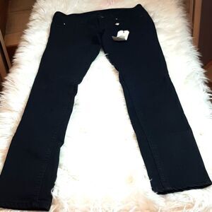 Womans Buffalo Black Skinny Jeans  NWT 27x30‎x40